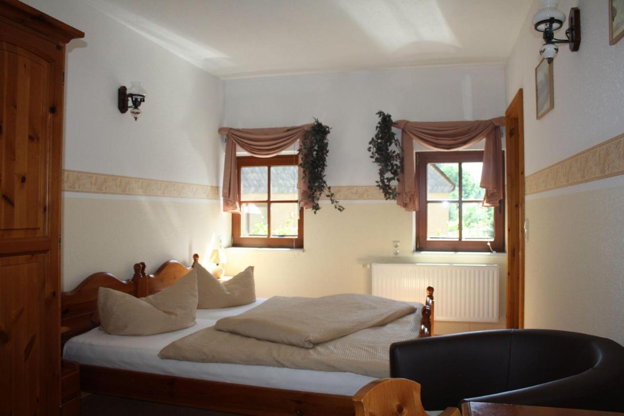 Doppelzimmer-In-Wiesa Thermalbad Wiesenbad Luaran gambar